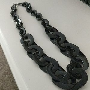 Black chunky chain link necklace